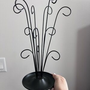 Black Metal Jewelry Decorative Stand